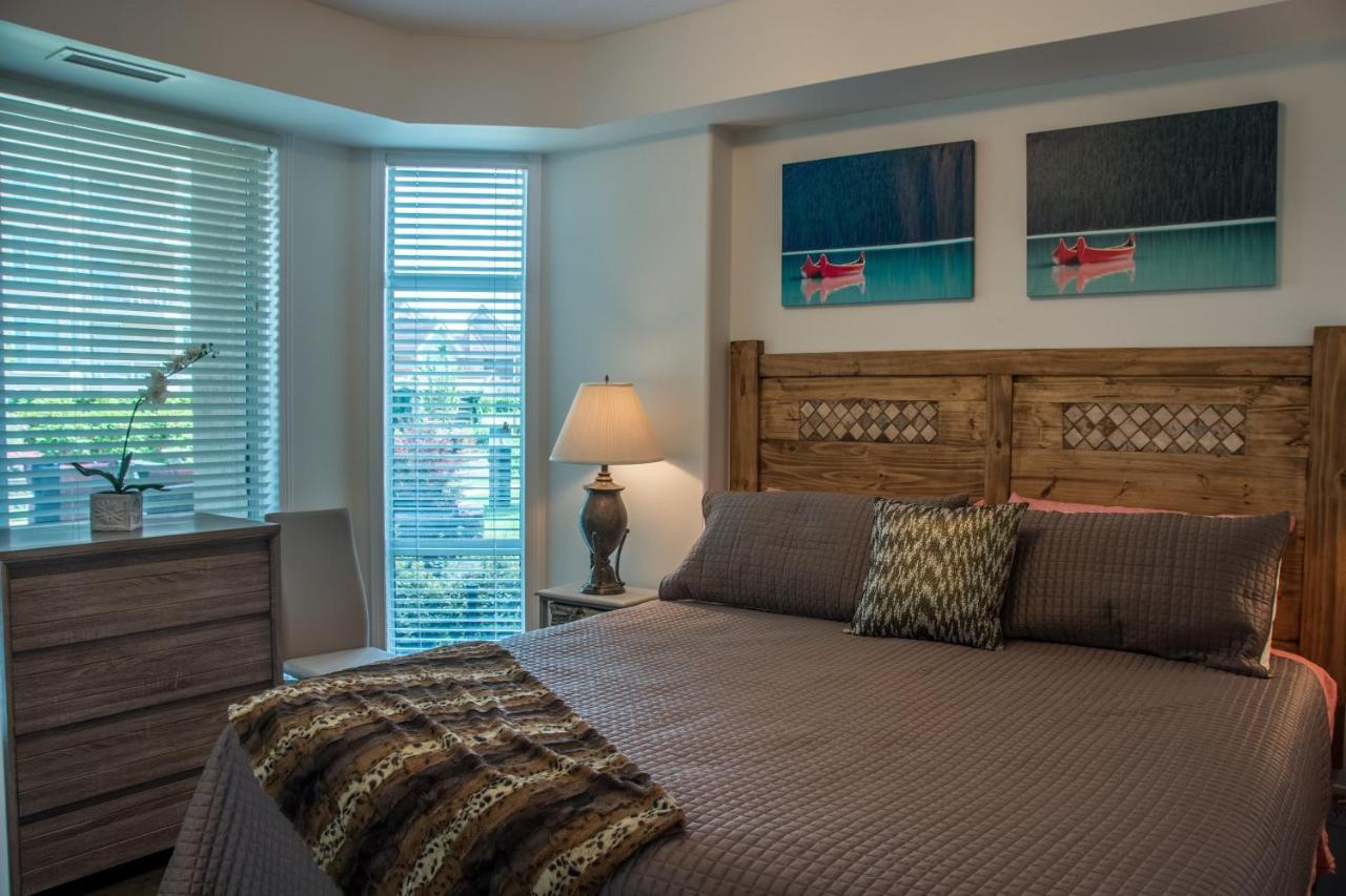 Sunset Waterfront Resort By Discover Kelowna Resort Accommodations Extérieur photo