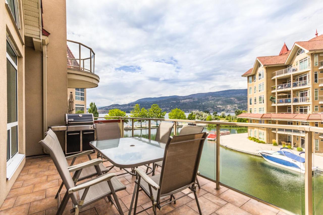 Sunset Waterfront Resort By Discover Kelowna Resort Accommodations Extérieur photo