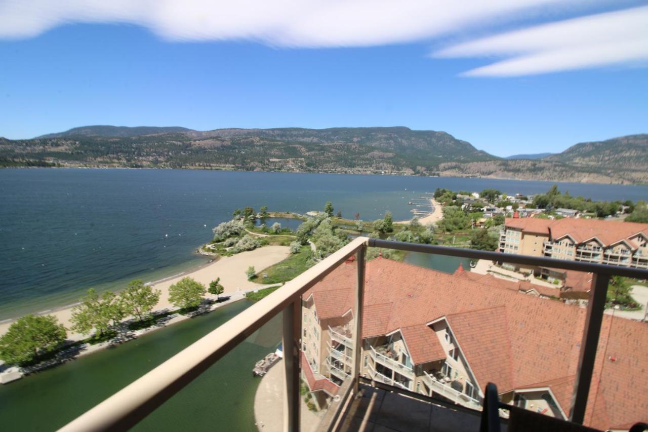 Sunset Waterfront Resort By Discover Kelowna Resort Accommodations Extérieur photo