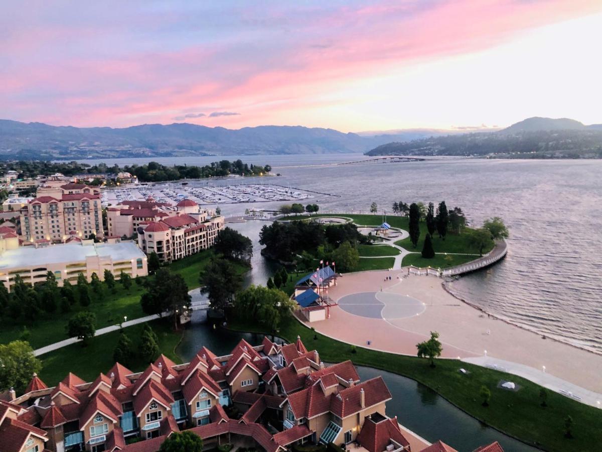 Sunset Waterfront Resort By Discover Kelowna Resort Accommodations Extérieur photo